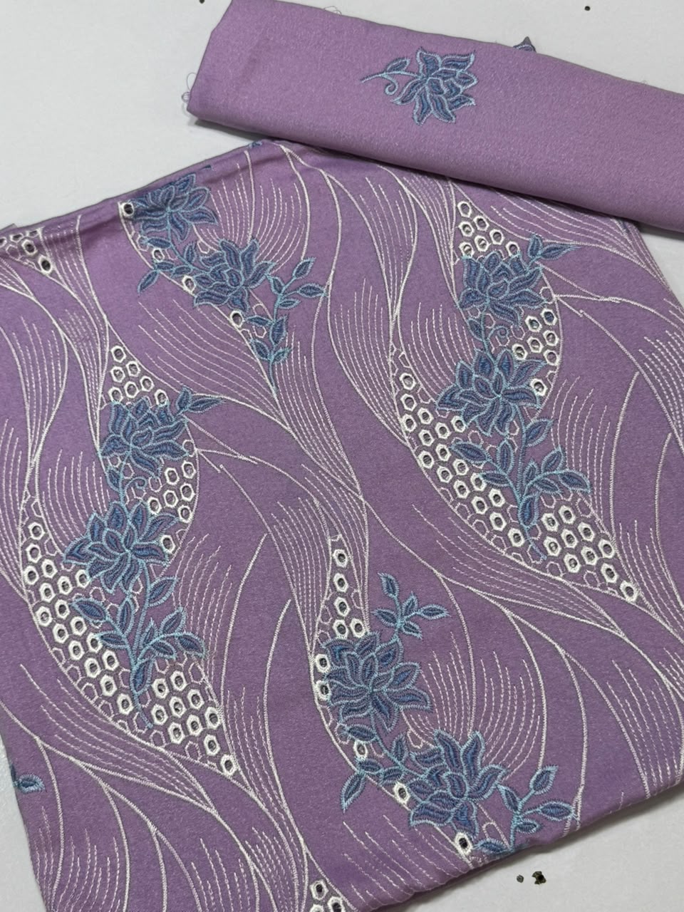 Bareeze design karandi 2pc